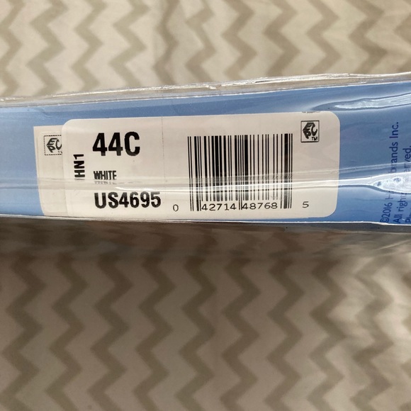 Playtex 4695 Front Close 18-hour Bra NIP Size 44C Plus Size Comfortable Support - Picture 2 of 4